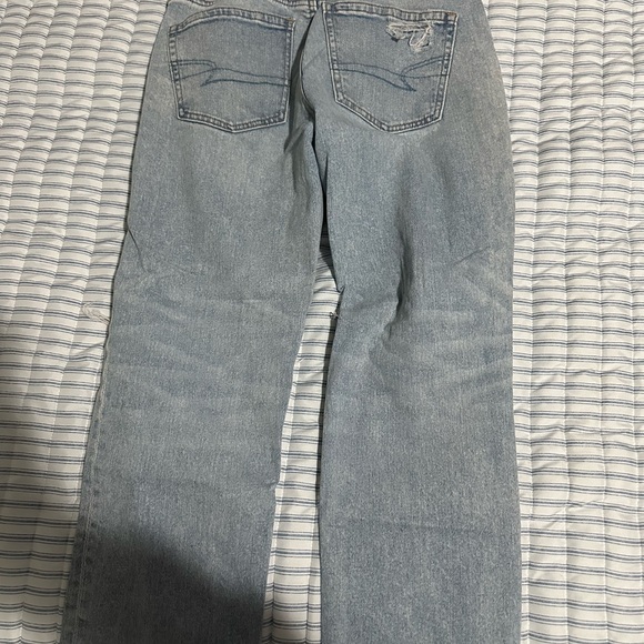 American Eagle Jeans - Picture 2 of 4